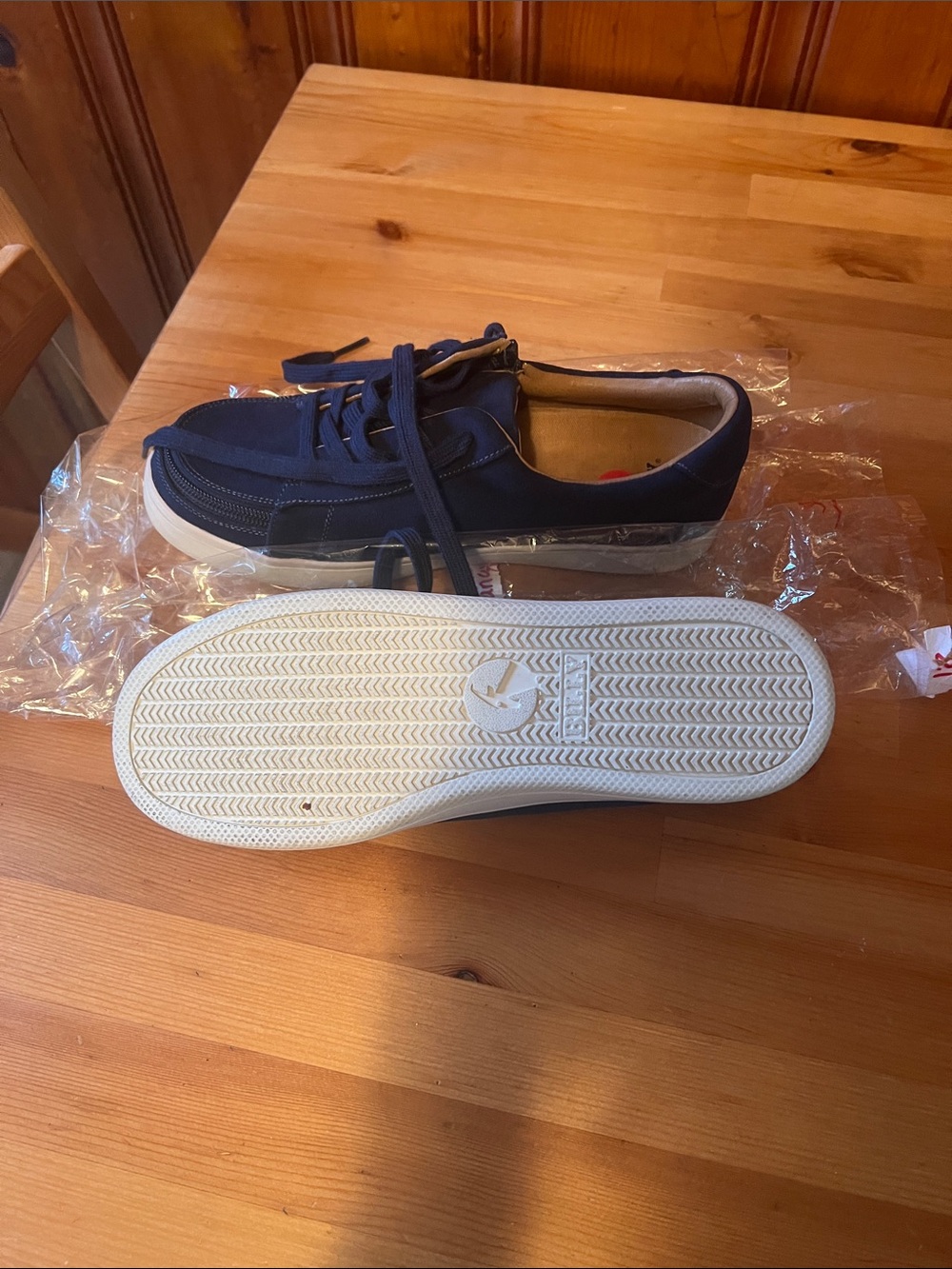 Men's Navy Lace-Up Low-Top Sneakers